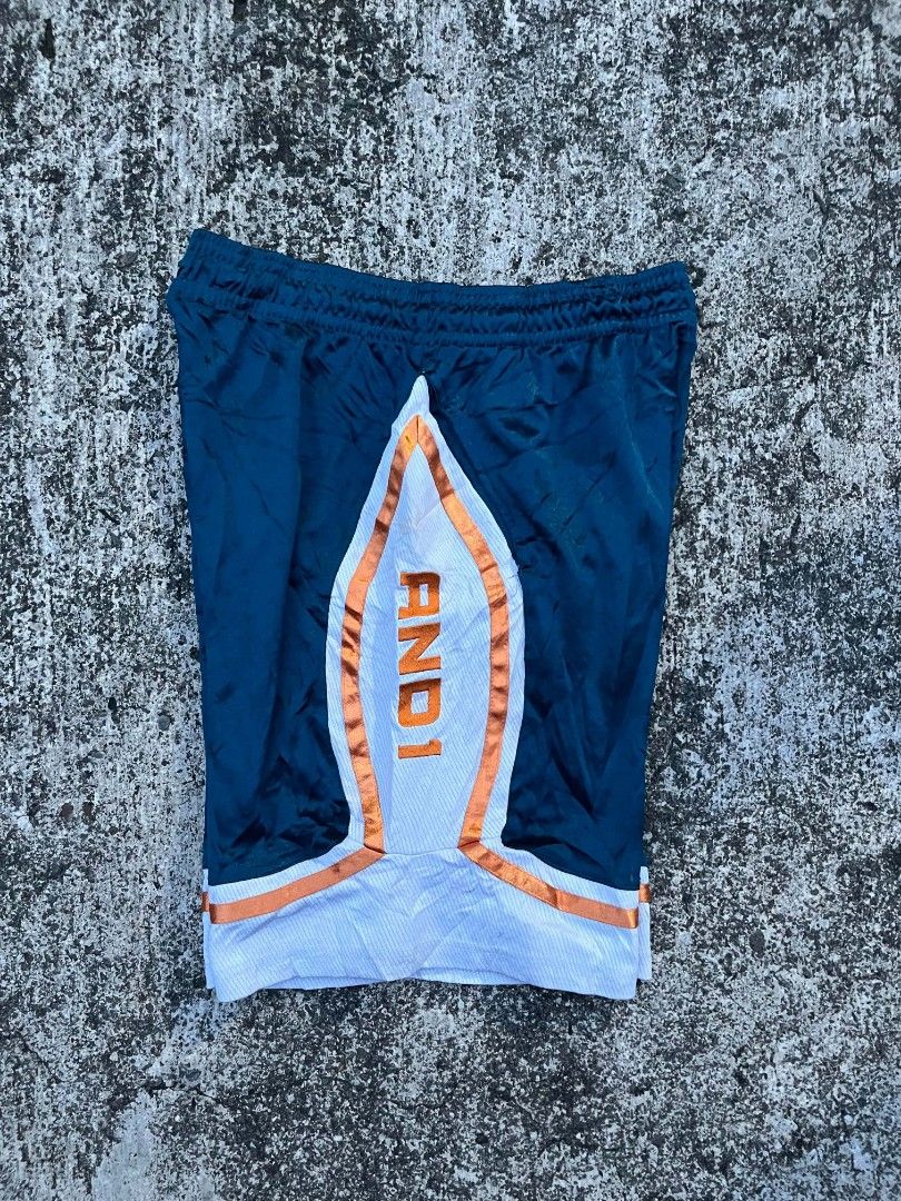 And1 Baller Short (Category: Shorts) located in Talisay. Submitted by reyteliquido (Listing ID 1470065952, Image 1). Description: Medium Length 19 Leg opening 13 Excellent condition Color rate 10/10 Issue lints/rans Color may vary due to lighting.