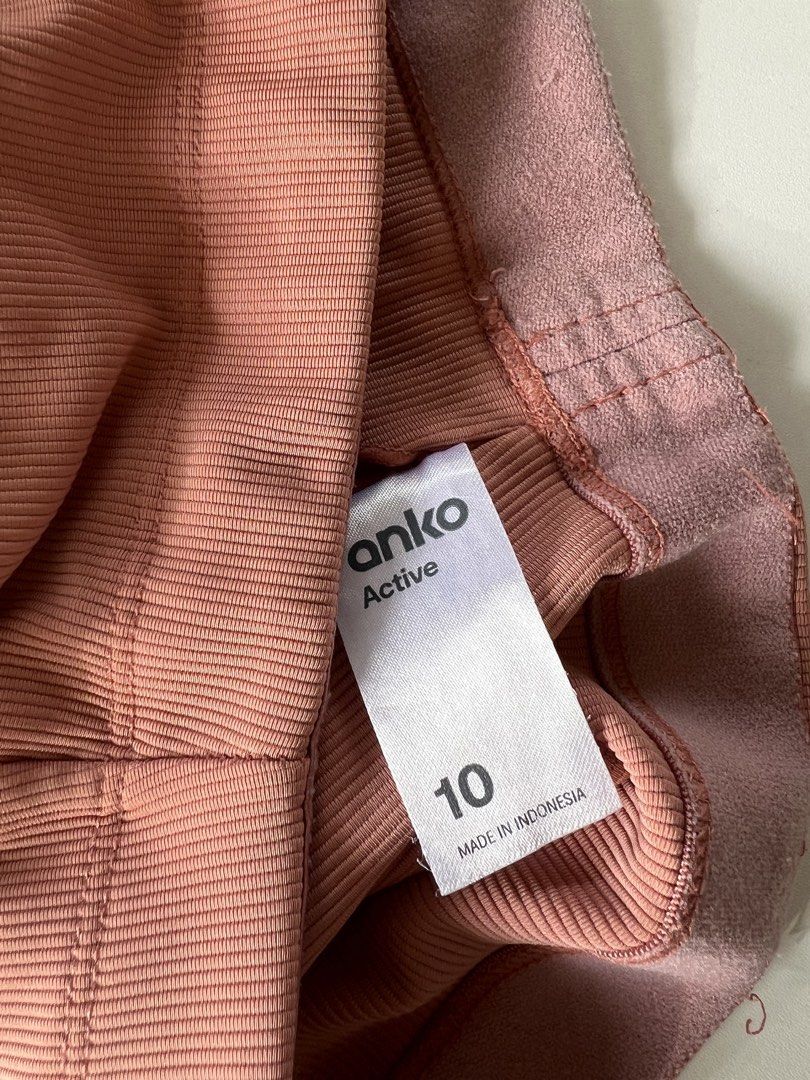 Anko Sports Bra (Category: Activewear) located in Santiago. Submitted by ricevllnz (Listing ID 1469957000, Image 3). Description: Beautiful dusty rose ribbed sports bra with a stylish crisscross back! Perfect for workouts, yoga, Pilates, or everyday athleisure wear. • Brand: Anko Active • Size: 10 • Color: Dusty rose / muted coral pink • Design: Crisscross back straps • Fabric: Ribbed fabric • Features: Wide elastic underband and removable-lookin