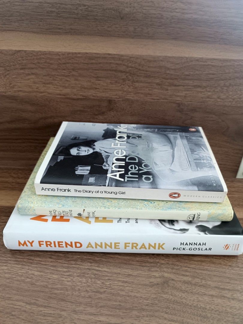 Anne frank collection (Category: Storybooks) located in Cebu City. Submitted by sophia_87 (Listing ID 1469985990, Image 1). Description: .