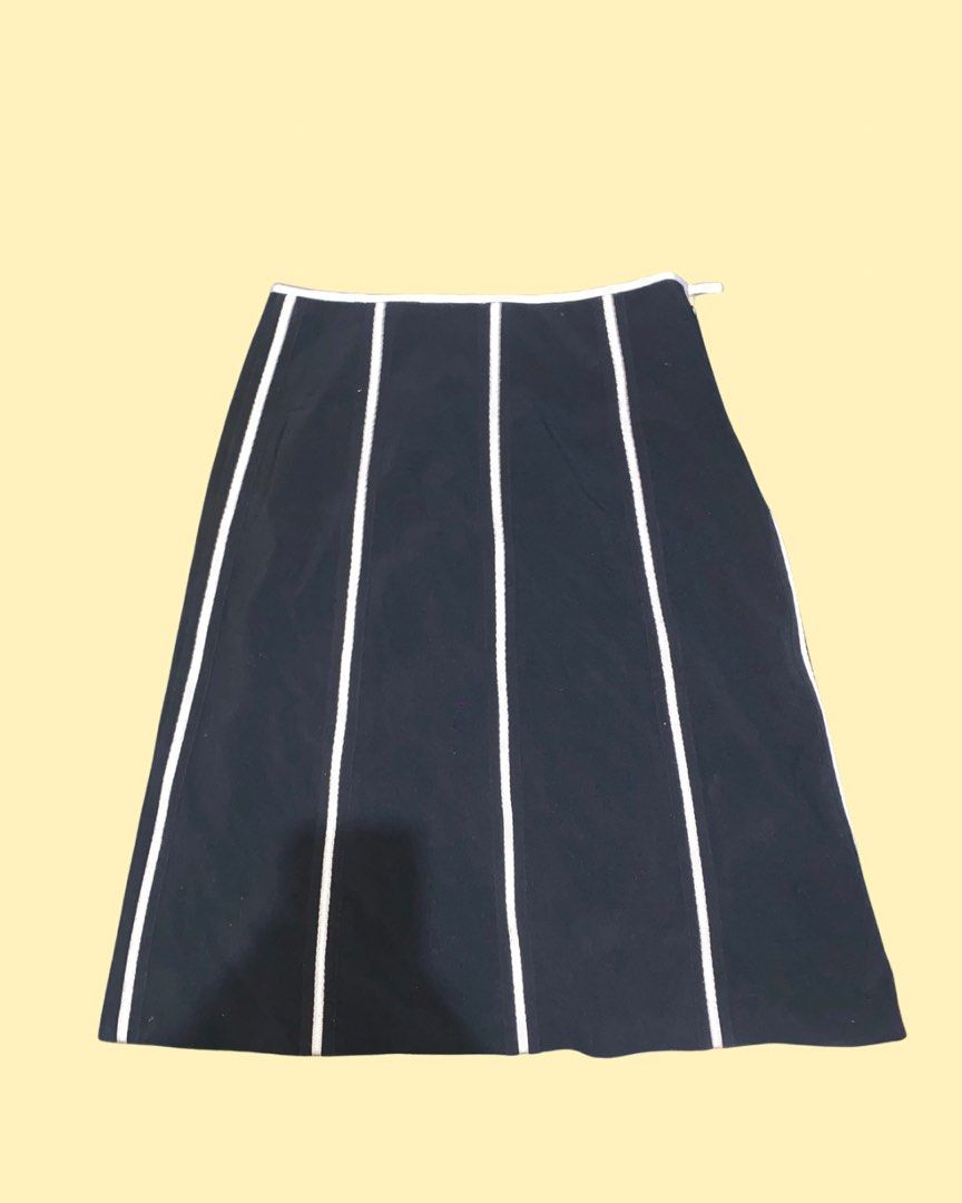 anne klein black midi skirt with stripes (Category: Skirts) located in Baguio. Submitted by brockhmpton (Listing ID 1470127507, Image 1). Description: xs - s low waist with hook and zipper on the side.
