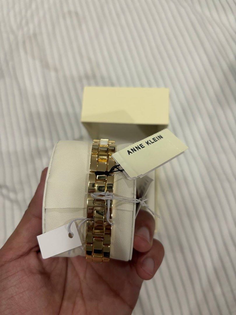 anne klein watch (Category: Bracelets) located in Taguig. Submitted by decluterwithmae (Listing ID 1470023808, Image 2). Description: .