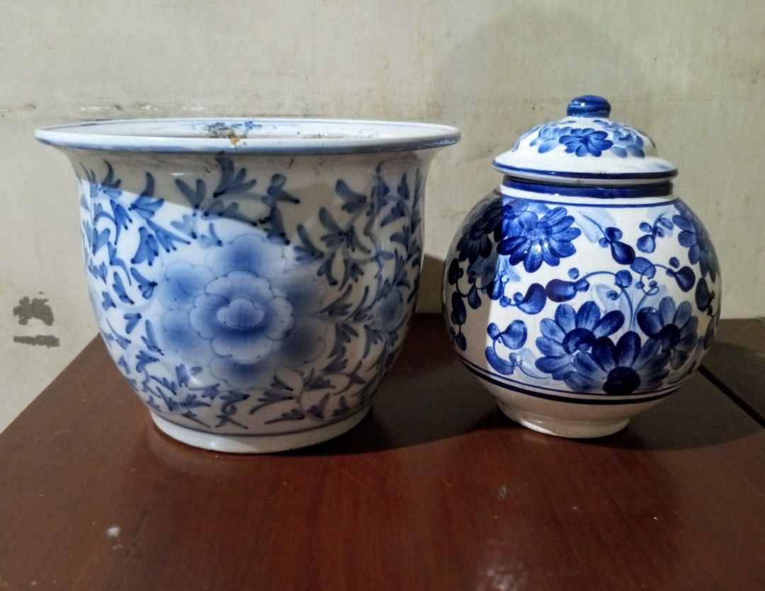 Antique Vintage Ceramic Pottery (Category: Vases & Decorative Bowls) located in Quezon City. Submitted by blacked.market (Listing ID 1469952975, Image 3). Description: Notes: Selling as a Set/Take all 3 pcs Mode of Payment: Cash/Gcash Preferred Meetup Place: Puregold North Commonwealth Pickup Delivery: Should be arranged by the Buyer (Payment first before pickup of item). Thanks for viewing. Check out my other listings.🙂.