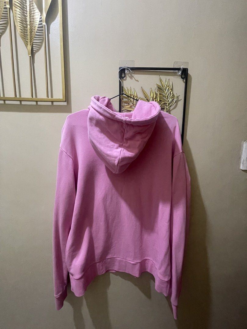 APC HOODIE JACKET (Category: Hoodies) located in Pasay City. Submitted by markmyluxuryph (Listing ID 1470048051, Image 2). Description: APC HOODIE JACKET Pre-loved 💯 Authentic Dimensions: 21 × 26.5 inches ₱3,500 + SF No return or exchange is allowed; mine if you are 100% sure. #MarkMyLuxuryPH DISCLAIMER: Mark MyLuxuryPH is not affiliated with any of the brands featured on our page. All copyrights belong to the original brand holder..