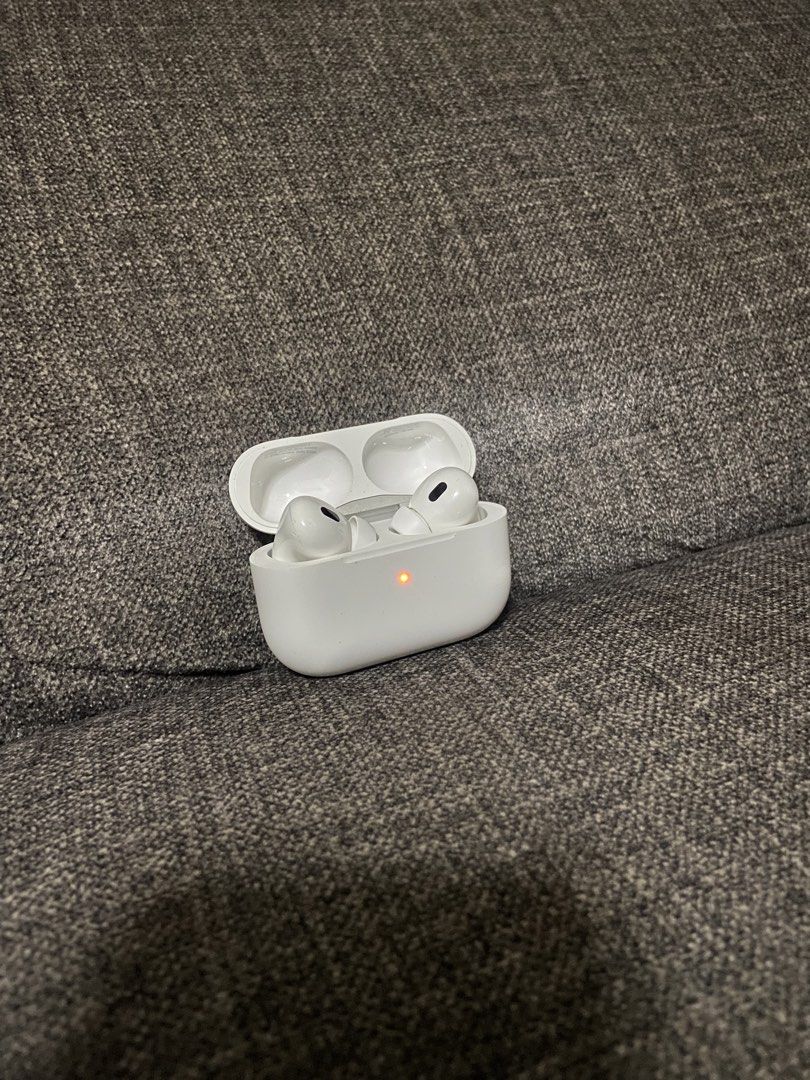 Apple AirPods Pro 2nd Gen (Category: Headphones & Headsets) located in Santa Cruz, Pampanga. Submitted by janstephen84566 (Listing ID 1470013748, Image 2). Description: - Authentic Apple AirPods Pro 2nd Generation with charging case - Model: A2968 | Serial Number: H3JFWT94Y2 (verified inside lid) - Clean white finish with fully working charging indicator light - Secure magnetic fit for earbuds in the case - Untouched, premium sound quality - Fact