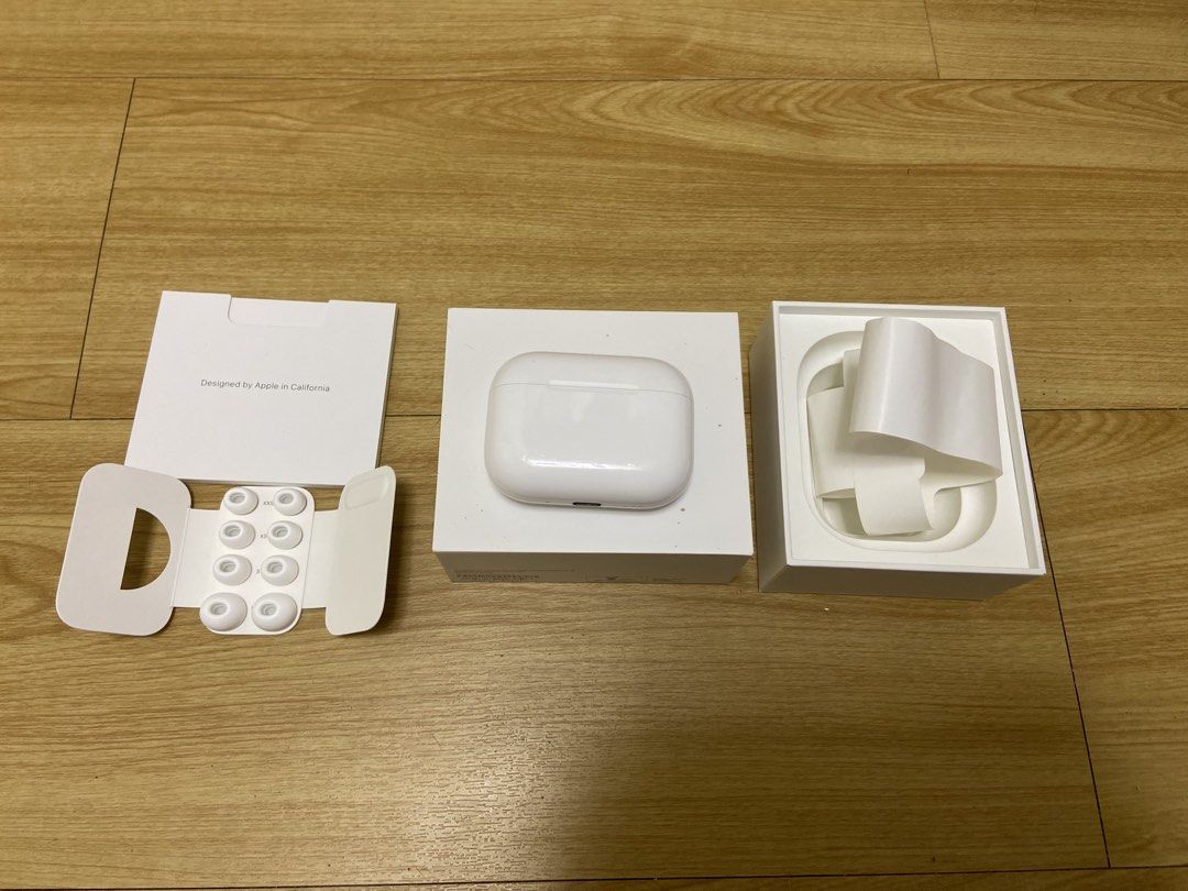 Apple AirPods Pro 3 (Category: Headphones & Headsets) located in Las Pinas. Submitted by weisers (Listing ID 1470110391, Image 1). Description: Price: 9000 php RUSH (Medical expense) Airpods Pro 3 Purchased via LazMall Beyond the Box on Oct 9, 2026. Warranty till Oct 9, 2027 Has scratches, no case. Used mostly at work. Extra eartips unused. Location: Bacoor.