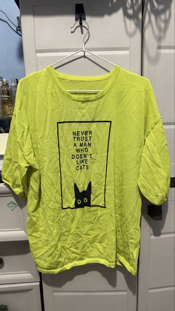 Apple Green Cat Lover Shirt (Category: Shirts) located in Quezon City. Submitted by dinesaur (Listing ID 1470071464, Image 2). Description: .