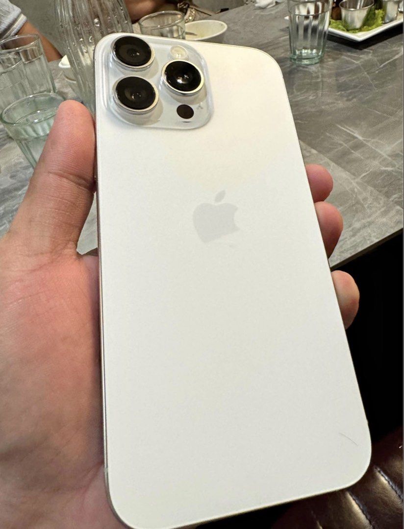 Apple iPhone 16 Pro Max 256GB Factory Unlock White (Category: iPhone 16 Series) located in Manila. Submitted by reyessammy53001 (Listing ID 1470123689, Image 2). Description: Please read carefully po. I will not respond to funny questions or offers🙂 SELLING Pre-loved Apple iPhone 16 Pro Max 256 GB Factory Unlock (Openline) - ACTUAL PHOTOS ARE POSTED. Comes with its Original Box and Charging Cable. Absolutely 100% in Perfect Condition, No Hidden 