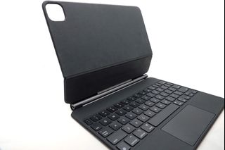 Apple Magic Keyboard with Touch ID & Numeric Keypad – Black Keys (US ...