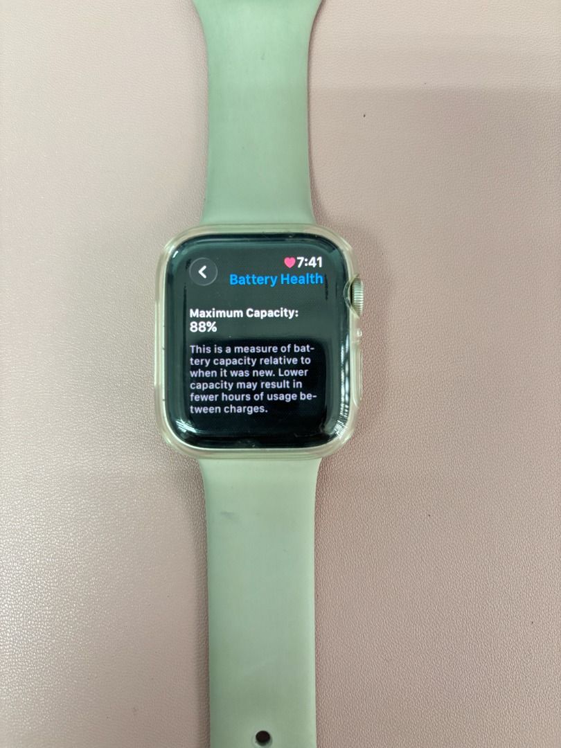 Apple Watch SE 44MM (Category: Wearables & Smart Watches) located in Caloocan City. Submitted by judynickcops (Listing ID 1470056839, Image 2). Description: .
