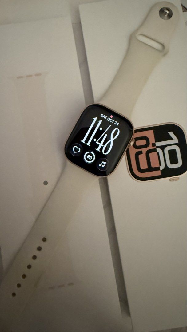 Apple watch series 10 46mm (Category: Wearables & Smart Watches) located in Taguig. Submitted by jeimso (Listing ID 1469975942, Image 2). Description: Apple watch series 10 rosegold Complete with box and charger Batt health: 95% Rfs: upgrade .