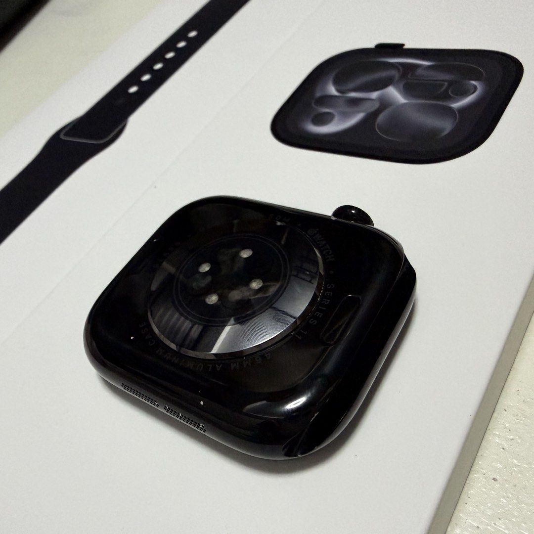 Apple Watch Series 11 46mm (Category: Wearables & Smart Watches) located in Tanza. Submitted by iamdhana (Listing ID 1469990271, Image 3). Description: RUSH SALE KESA MATAMBAK SRP: 30k+ With discount if bilhin both :) Issue/s: may chipping yung back part ng black due to the case I bought, but if suot negligible (like new) The rosegold’s original strap has discoloration due to usage po. RFS: Upgrade and switch brand (lightly used) - Brand: Apple -