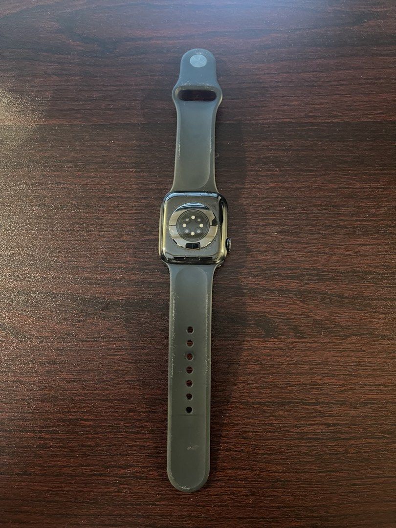 Apple Watch series 7 45mm (Category: Wearables & Smart Watches) located in Manila. Submitted by wazar_ (Listing ID 1470103760, Image 2). Description: Without charger. Negotiable. 82% battery health GPS Minor scratches at the side No issues Feel free to message for video proof. Rfs: Apple watch Upgrade .