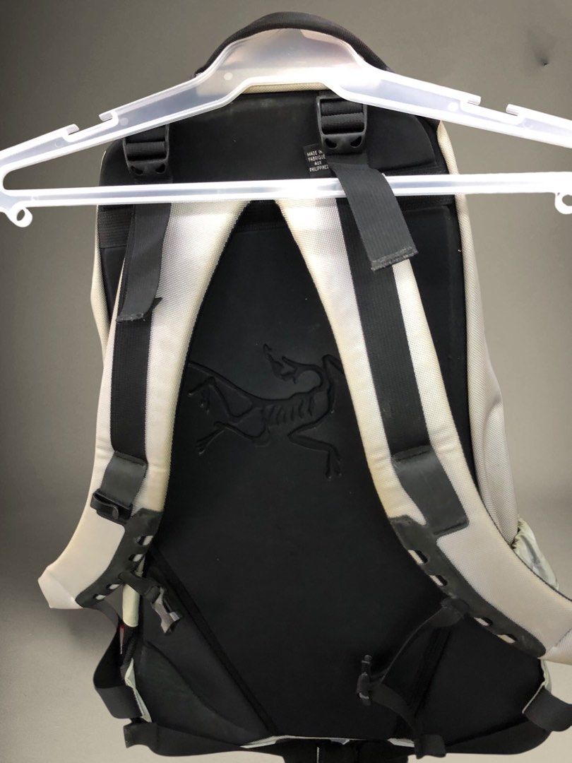 arcteryx backpack (Category: Backpacks) located in Manila. Submitted by zethfromm4dw0rld (Listing ID 1470092193, Image 2). Description: NEED LANG LINISAN PM IF INTERESTED LASPIÑAS LOC .