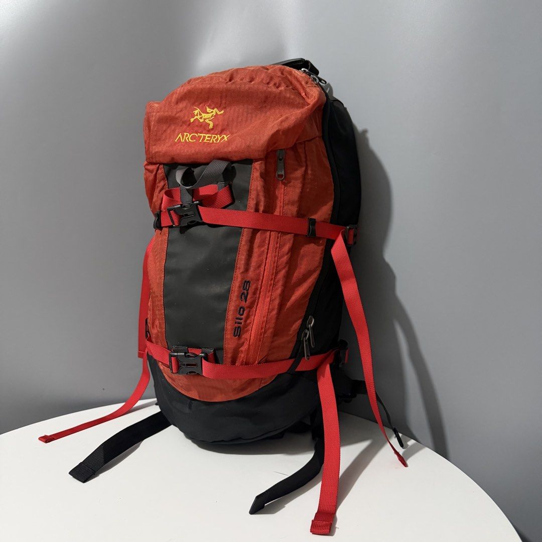 Arc'teryx Silo 18 Backpack (Category: Backpacks) located in Manila. Submitted by thrifts.el (Listing ID 1470107144, Image 3). Description: Arc’teryx Silo 18 Backpack Excellent Condition 9/10 Color Rate Vintage No Issues Price. 2,780 Loc. South Caloocan Courier. J&T/ Flash Express.