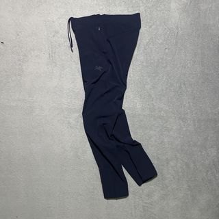 (Category: ) located in . Submitted by rochelle_archive_garments (Listing ID 1470040350, Image 1). Description: .