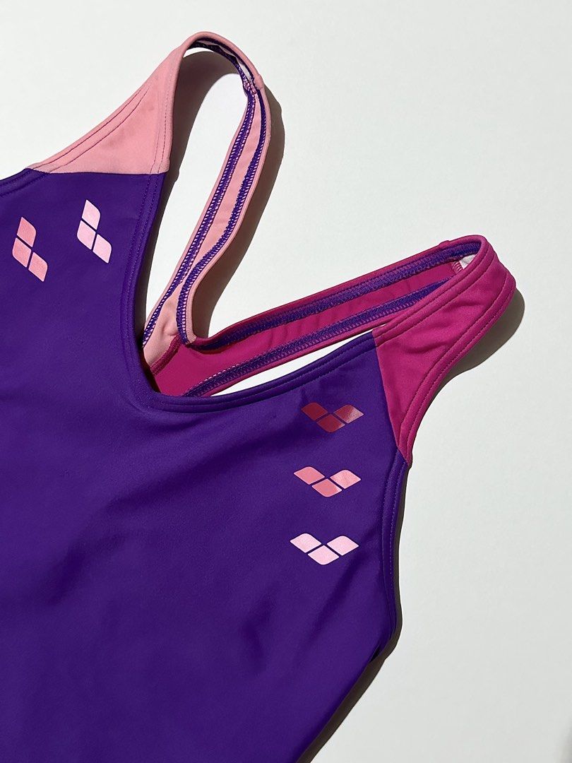 Arena Tank Top with Pad Slot (Category: Activewear) located in Manila. Submitted by reclaimed.shop (Listing ID 1470094036, Image 2). Description: 📩 DM us to claim or inquire for more details! Thank you!.