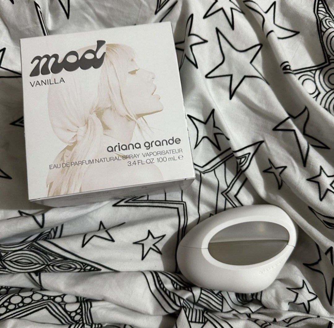 Ariana Grande Mod Vanilla Eau De Parfum 100ml (Category: Fragrance & Deodorants) located in Batangas. Submitted by narvoo (Listing ID 1470022921, Image 1). Description: Ariana Grande Mod Vanilla 100mL > 60-70% remaining > with box > bought from another carou user for ₱3,200 (authentic/orig - bought from chemist warehouse, Australia) ‼️ FINAL PRICE.