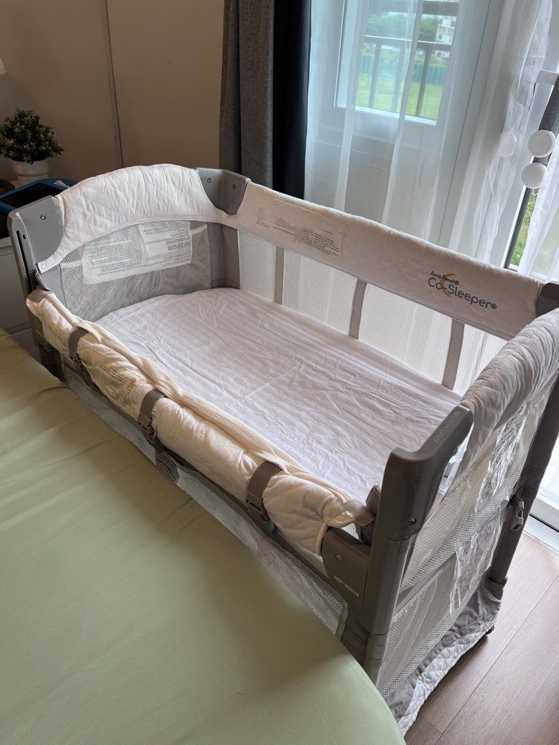 Armsreach Mini Ezee 3in1 Co-Sleeper Bedside Crib (Category: Cots & Cribs) located in Muntinlupa City. Submitted by thriftpandamnl (Listing ID 1470047903, Image 2). Description: Selling our ArmsReach Mini Ezee 3in1 Co-Sleeper Bedside Crib ✨ 🏷️P8,000 Condition: used for the first 5 months of our baby then stored after. Clean, no noticeable flaws or stains RFS: Decluttering baby items ✨Includes 2 extra bed sheets from Tiny Winks 📍Pick-up: Brgy Suc