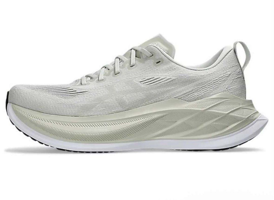 Asics Super Blast 2 (Category: Sneakers) located in Manila. Submitted by mnlclaudia (Listing ID 1470078558, Image 3). Description: - Style: Lightweight neutral running trainers - Colorway: Lake Grey/ White Sage - Comfort: Thick cushioned sole and breathable mesh fabric - Features: Lace-up closure with flat laces and heel pull tab - Condition: Used 5 times only - Size 10 Men.