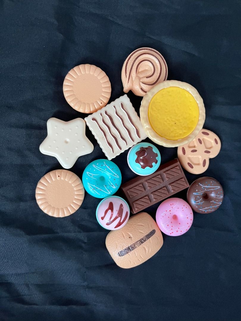 Assorted Dessert Toys Display (Category: Kids Toys) located in Quezon City. Submitted by shime_diel (Listing ID 1470116757, Image 2). Description: Assorted dessert consists of 14 different treats.