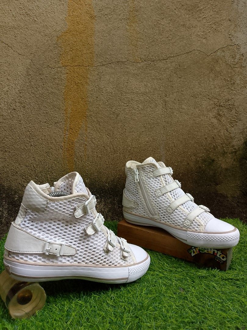 AUTHENTIC! " ASH (Vanessa) WOMEN " (Category: Sneakers) located in Manila. Submitted by azaiahnere02 (Listing ID 1470044029, Image 3). Description: details are in first photo ‎pm/dm for other details,issues or transactions ‎negotiable! 👊😁 ‎2nd Account Available Shirts, Jeans, Jackets, Shorts & more garments just click the link in descriptions of the item 💚👇😁❤️ or follow for update stocks. ‎https://www.carousell.ph/u/psychypymb40965/?t-id=PJu