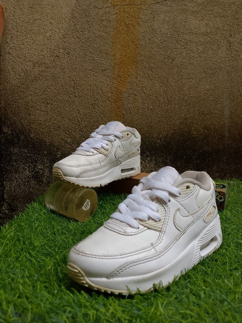 AUTHENTIC! " NIKE (Airmax 90) TODDLER " (Category: Babies & Kids Fashion) located in Manila. Submitted by azaiahnere02 (Listing ID 1470042750, Image 3). Description: details are in first photo ‎pm/dm for other details,issues or transactions ‎negotiable! 👊😁 ‎2nd Account Available Shirts, Jeans, Jackets, Shorts & more garments just click the link in descriptions of the item 💚👇😁❤️ or follow for update stocks. ‎https://www.carousell.ph/u/psychyp