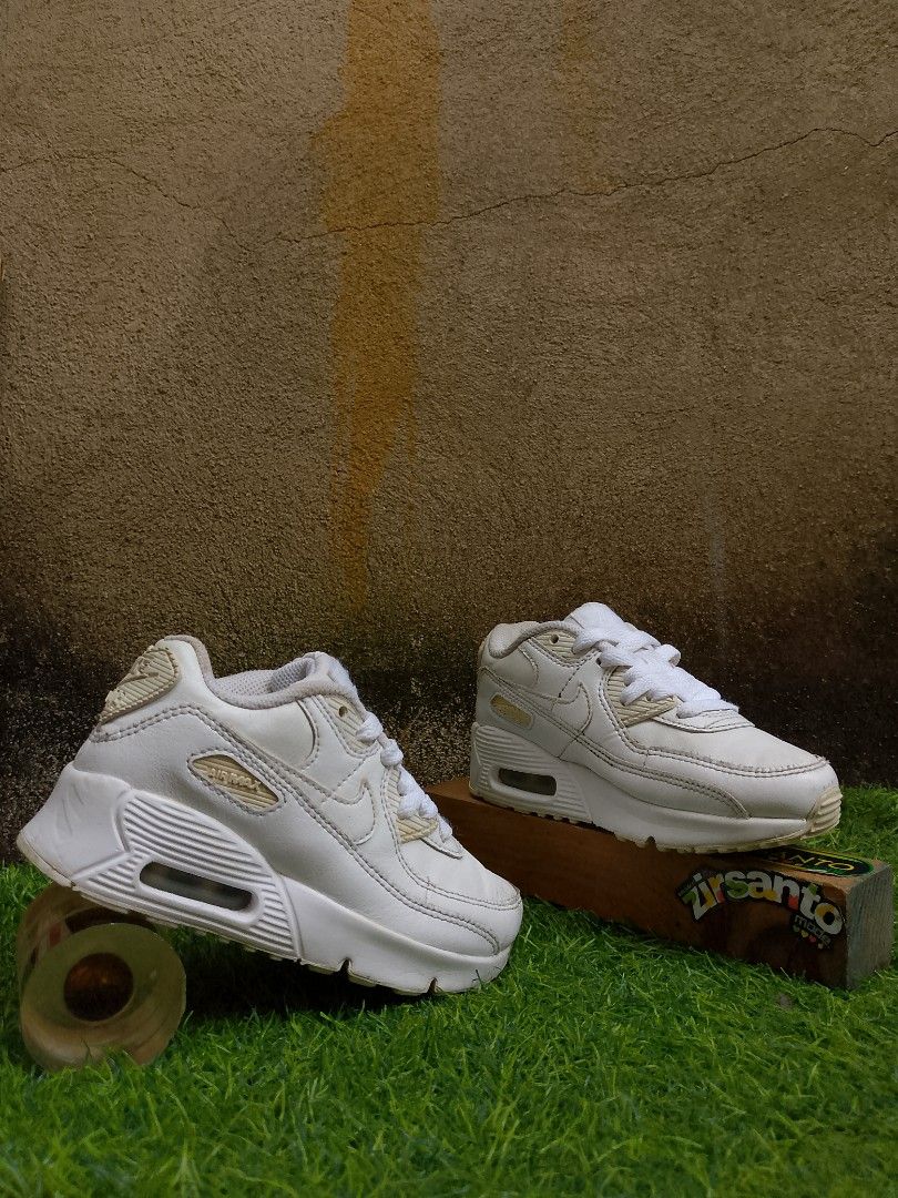 AUTHENTIC! " NIKE (Airmax 90) TODDLER " (Category: Babies & Kids Fashion) located in Manila. Submitted by azaiahnere02 (Listing ID 1470042750, Image 2). Description: details are in first photo ‎pm/dm for other details,issues or transactions ‎negotiable! 👊😁 ‎2nd Account Available Shirts, Jeans, Jackets, Shorts & more garments just click the link in descriptions of the item 💚👇😁❤️ or follow for update stocks. ‎https://www.carousell.ph/u/psychyp