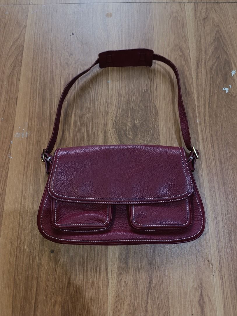 Authentic Ann Taylor Shoulder/ Clutch Bag (Category: Shoulder Bags) located in Bulacan. Submitted by koritoo (Listing ID 1470014998, Image 1). Description: Authentic Ann Taylor Shoulder/ Clutch Bag Good as new no issue Color rate as new.