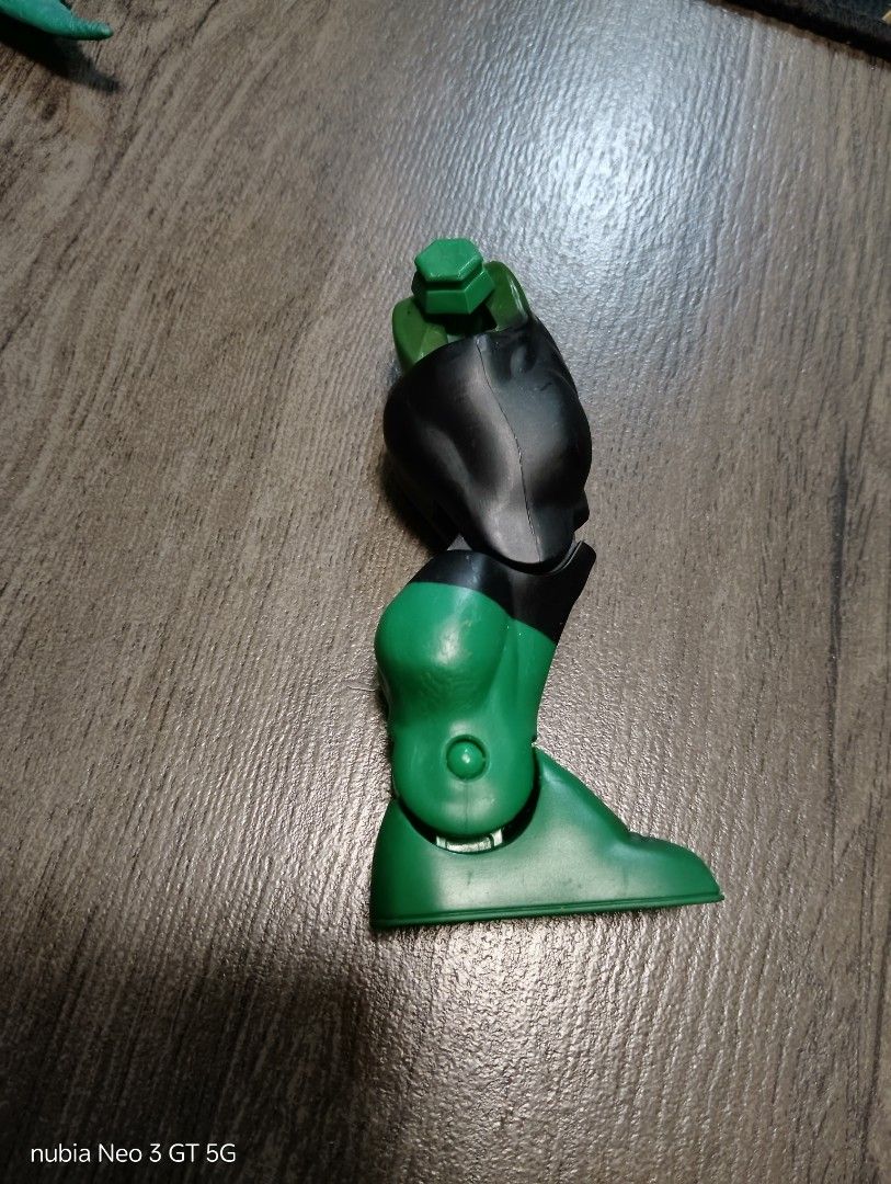 Authentic (BAF) left leg DC Universe Classics Kilowog (Category: Action & Battle Toys) located in Mabalacat. Submitted by babyjamil1919 (Listing ID 1470049054, Image 1). Description: Authentic as is only.