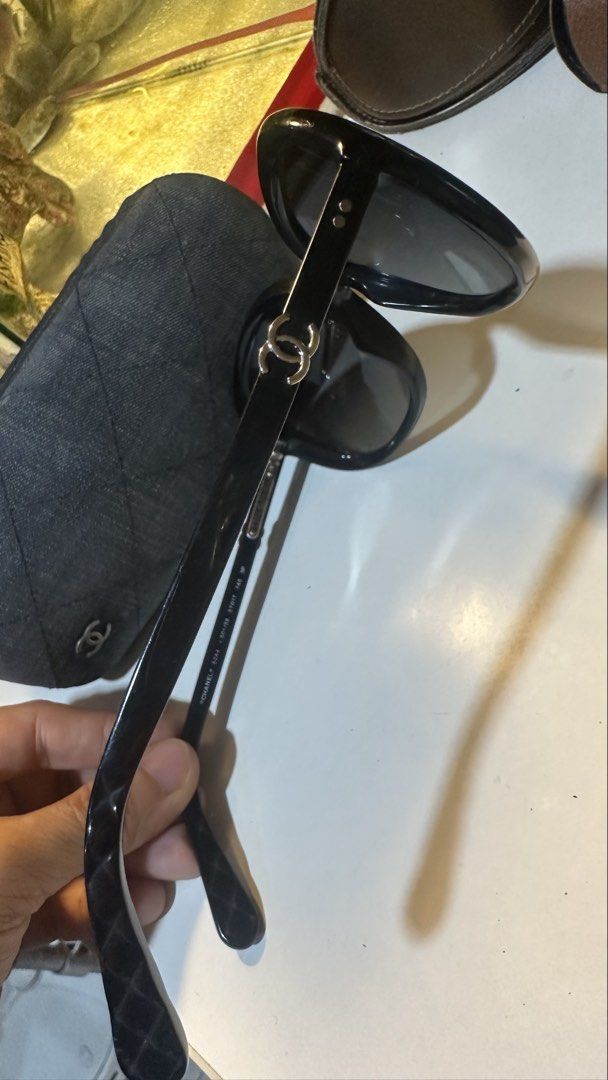 Authentic Chanel Sunglass (Category: Luxury Accessories) located in Las Pinas. Submitted by marshmallowmax (Listing ID 1469988508, Image 2). Description: Guaranteed Authentic! Excelleny used minimal signs of usage, no flaws. With original box.