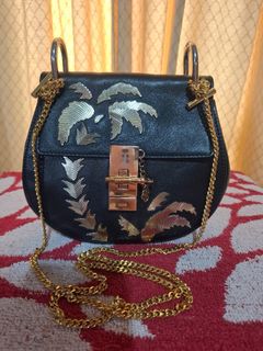 (Category: ) located in . Submitted by shopaholic88888888 (Listing ID 1469977595, Image 1). Description: .