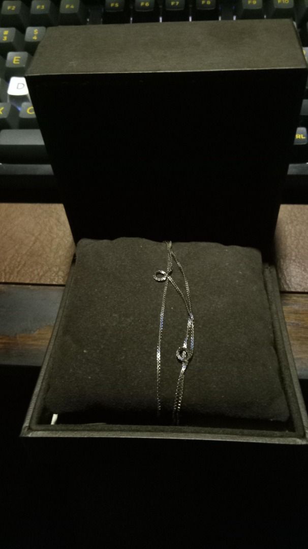 Authentic Gucci 18K Solid White Gold Lariat Necklace (Complete Set) NEGO (Category: Luxury Accessories) located in Santa Rosa. Submitted by kururu666 (Listing ID 1470014394, Image 2). Description: 100% Authentic Gucci Fine Jewelry. Bought from Umeda Hankyu Department Store, Japan. This is solid 18K precious metal—not silver, plated, or costume jewelry. Features the iconic adjustable lariat design with an engraved Gucci bar pendant. • Material: So