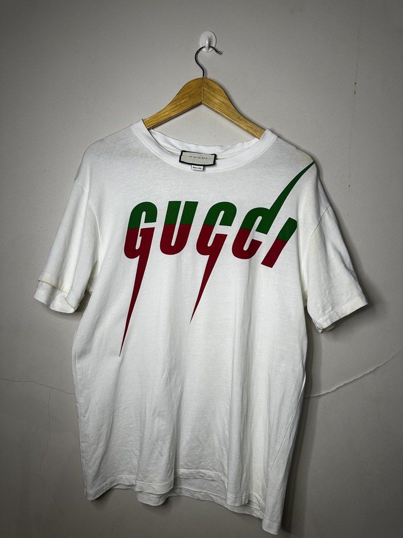 AUTHENTIC GUCCI SCRIPT TEE (Category: Tshirts & Polo Shirts ) located in Molave. Submitted by thriftmate13 (Listing ID 1469960105, Image 1). Description: .
