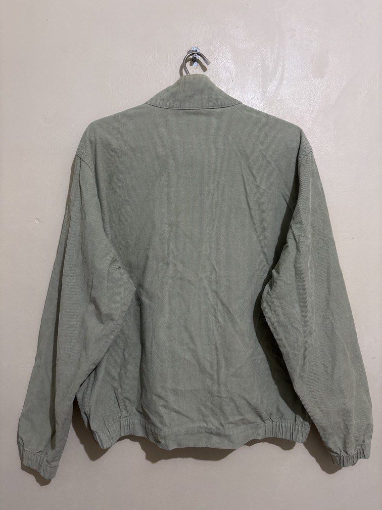 Authentic Nike Club Harrington Corduroy (Category: Coats, Jackets and Outerwear) located in Muntinlupa City. Submitted by owrayttttt (Listing ID 1470128251, Image 2). Description: - Nike Club Harrington Corduroy - Large on tag - Dimes is 23x27 - Complete tags - Minor fading on collar - Free shipping via j&t.