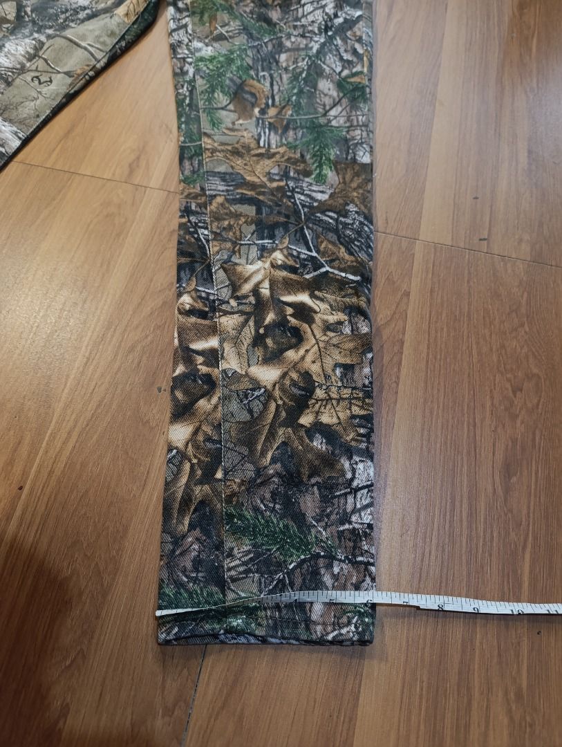 Authentic Realtree Camou Chino (Category: Chinos) located in Bulacan. Submitted by koritooo (Listing ID 1470001329, Image 3). Description: Authentic Realtree Camou Chino Good as new, cut wash tags Size XS Dimensions: 32 Width 39 Length 6 Hem Color rate: 10/10.