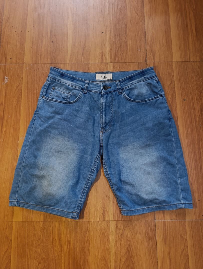 Authentic Redefined Rebel Jorts (Category: Shorts) located in Bulacan. Submitted by koritooo (Listing ID 1470003812, Image 1). Description: Authentic Redefined Rebel Jorts Good as new no issue Size M Dimensions: 34 Width 21 Length 11 Hem Color rate: 10/10.
