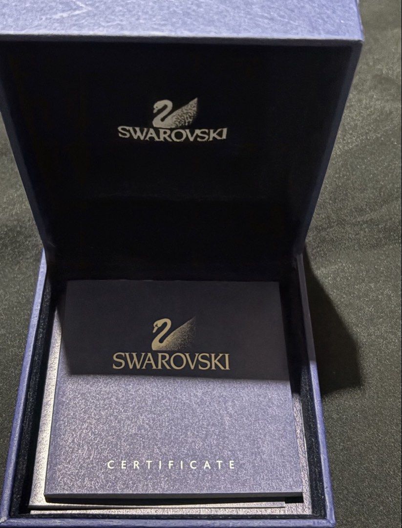 AUTHENTIC SWAROVSKI ROSEGOLD STUD EARRINGS (Category: Earrings) located in Davao. Submitted by my_picks (Listing ID 1469966013, Image 3). Description: Timeless and elegant Swarovski stud earrings featuring clear crystals set in a rosegold-tone finish. Perfect for everyday wear or gifting. Details: • Brand: Swarovski • Condition: Brand new / unused • Color: Clear crystal, rosegold-tone setting • Closure: Stud earrings • Complete with original Swar