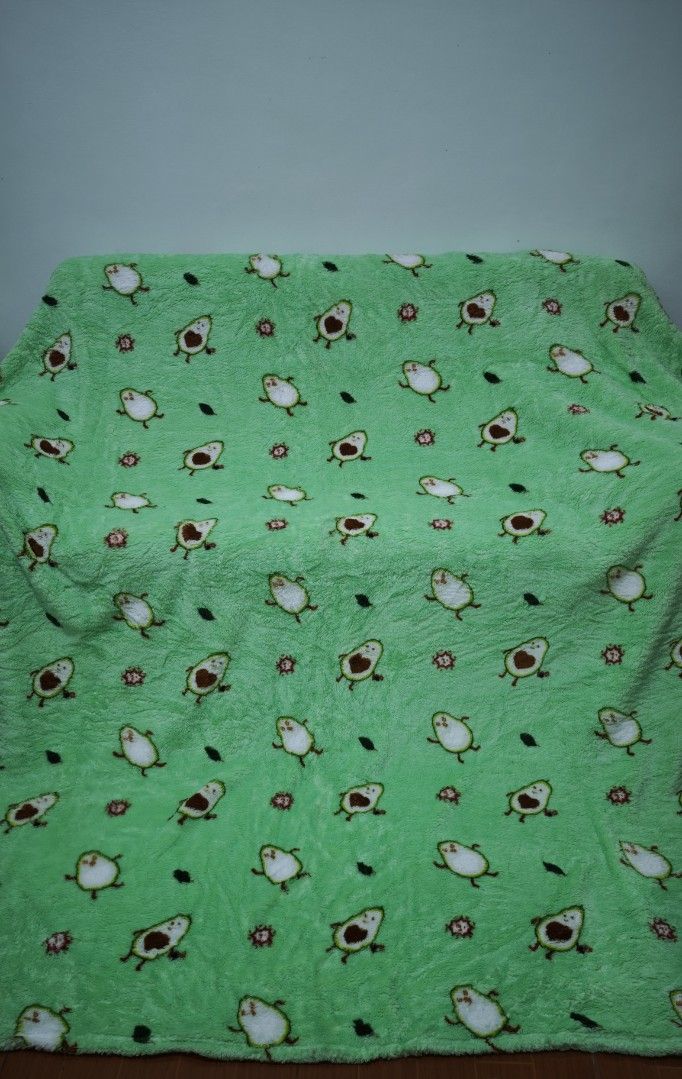 Avocado Sherpa Blanket - Queen (Category: Bedding & Towels) located in Mariveles. Submitted by hl.reyrfinds (Listing ID 1470084395, Image 1). Description: 🍀☘️🍀☘️🍀 Fur Fleece Blanket Soft, Fluffy, Heavy Pay First. MOD: JnT.