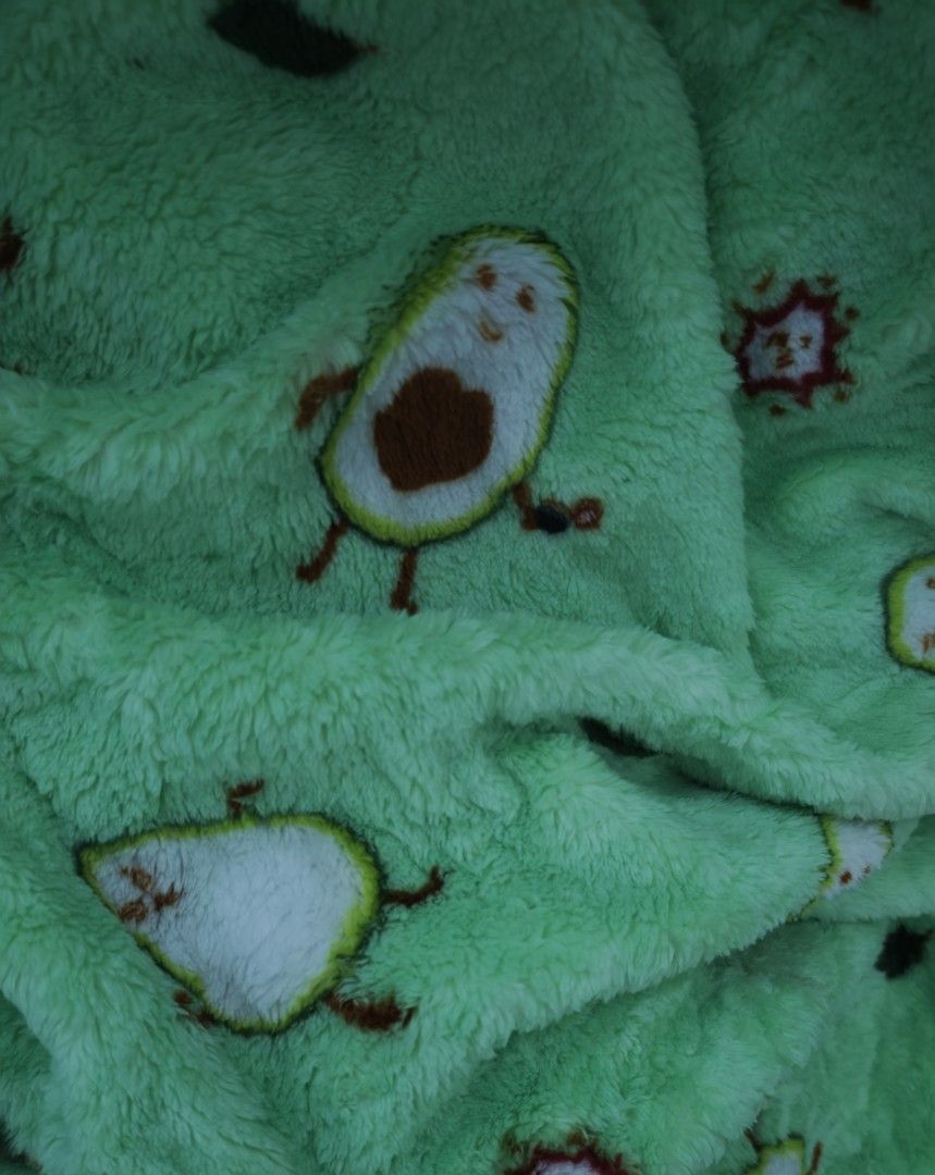Avocado Sherpa Blanket - Queen (Category: Bedding & Towels) located in Mariveles. Submitted by hl.reyrfinds (Listing ID 1470084395, Image 2). Description: 🍀☘️🍀☘️🍀 Fur Fleece Blanket Soft, Fluffy, Heavy Pay First. MOD: JnT.