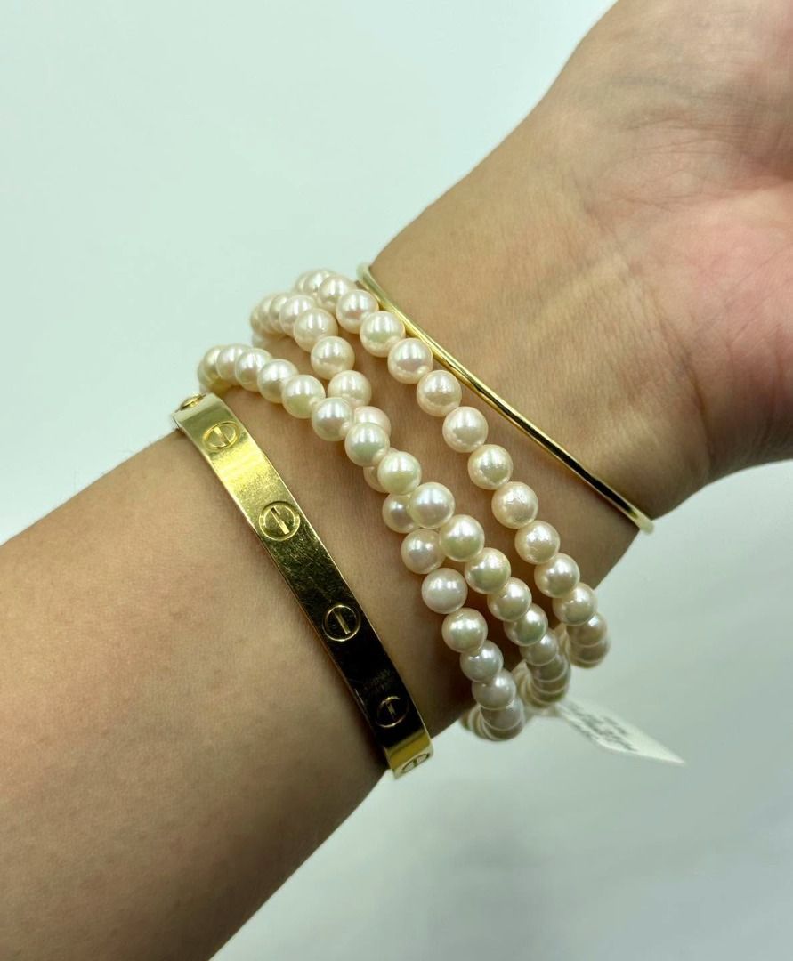 BABY AKOYA PEARL BRACELETS (Category: Bracelets) located in Baguio. Submitted by asna_taku (Listing ID 1470051140, Image 1). Description: 🤍 BABY AKOYA PEARL BRACELETS | JAPAN 🇯🇵 Tiny pearls, timeless elegance. ✨ Meet your new favorite stacking bracelets! These rare petite-size Akoya pearls bring that understated, old-money elegance to your everyday look. Layer them with your gold bangles or wear them solo for a soft, sophisticated finish. 🦪💛