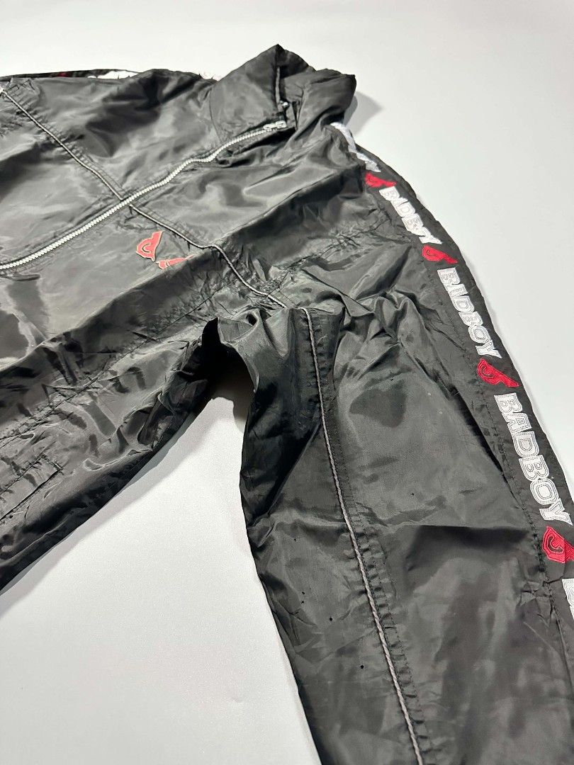 Bad Boy Black Nylon Zip Up Windbreaker Jacket (Category: Coats, Jackets and Outerwear) located in Manila. Submitted by whoego (Listing ID 1470054057, Image 3). Description: Vintage Black Bad Boy Windbreaker ‎ ‎- 899 php ‎ ‎Size: M ‎ ‎Dimes: ‎Width: 24.5 inches ‎Length: 29.5 inches ‎Shoulder: 25.5 inches ‎Sleeves: 26.5 inches ‎ ‎Payment: ‎GCash only ‎ ‎Shipping: ‎J&T Express ‎Lalamove (Metro Manila) ‎ ‎Terms: ‎First to pay sold ‎No bogus buyers (w