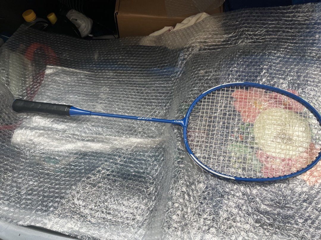 Badminton racket, Sports Equipment, Sports & Games, Racket & Ball ...