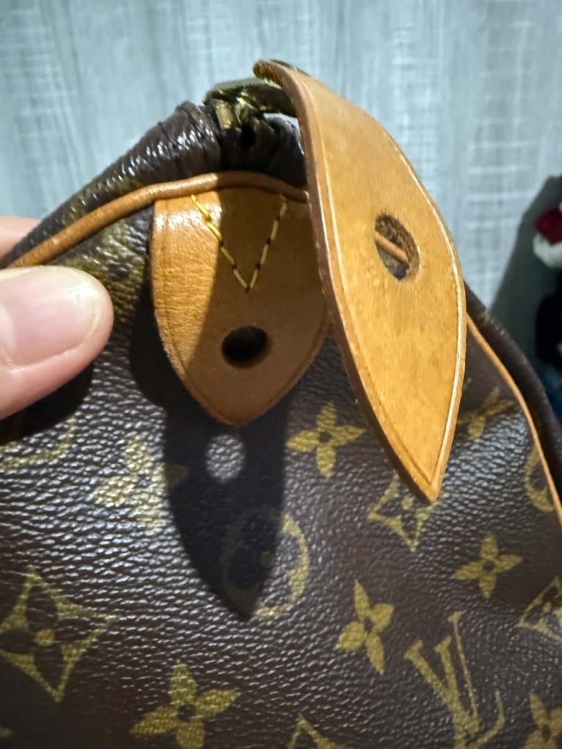 Bag (Category: Luxury Bags & Wallets) located in Davao. Submitted by epiclion-c7dd (Listing ID 1470045822, Image 3). Description: .