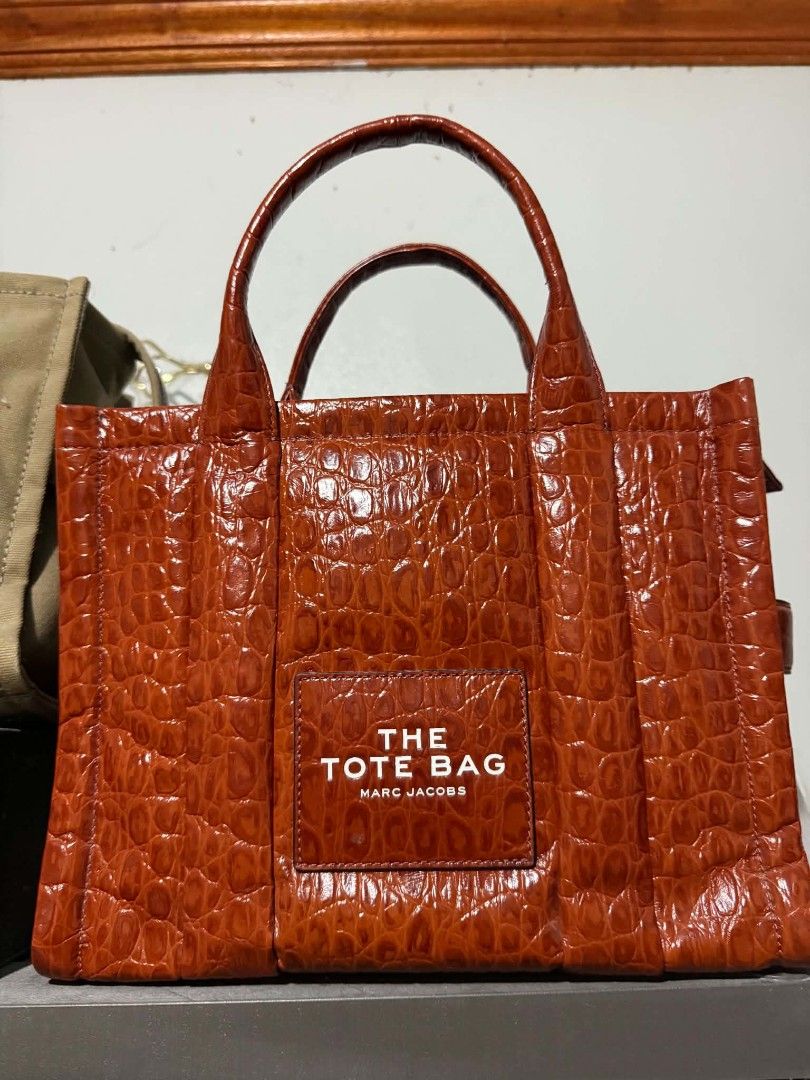 Bag (Category: Belt bags, Clutches and Pouches) located in Davao. Submitted by epiclion-c7dd (Listing ID 1470046548, Image 3). Description: .
