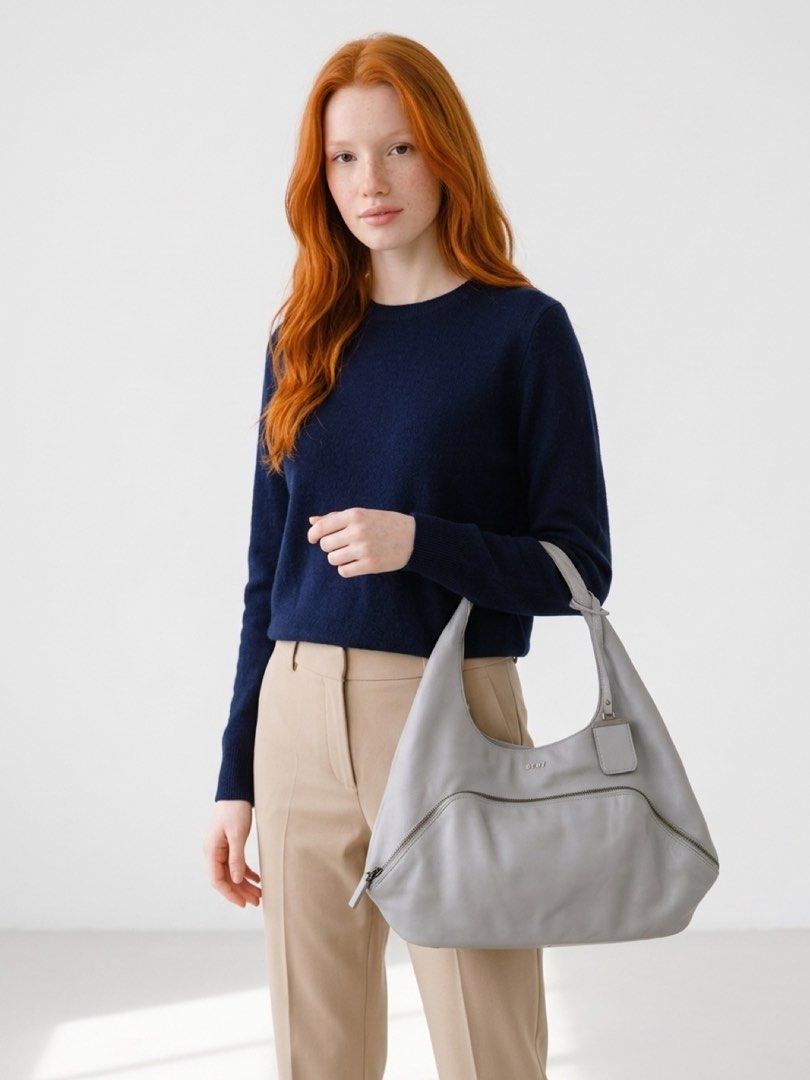 Bag_ DKNY Hobo Bag (Category: Tote Bags) located in Paranaque City. Submitted by solenph (Listing ID 1470044561, Image 2). Description: 💬 Feel free to message us if you have any questions about the item/product or would like to see more photos. .