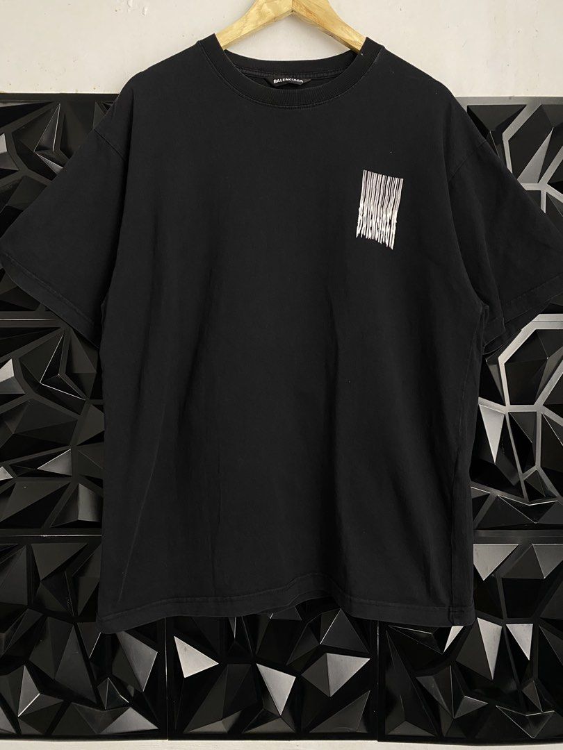 BALEN BARCODE/WATER FALL LOGO (Category: Coats, Jackets and Outerwear) located in Bulacan. Submitted by balenciaga_apparel01 (Listing ID 1470122325, Image 1). Description: BALEN BARCODE/WATER FALL LOGO - 22 WIDTH X 28.5 LENGTH - EXCELLENT CONDITION LIKE BNEW - COMPLETE TAGS - COLOR RATE: 9/10 - NO ISSUE - FREE SHIPPING NATIONWIDE - LOC BULACAN .