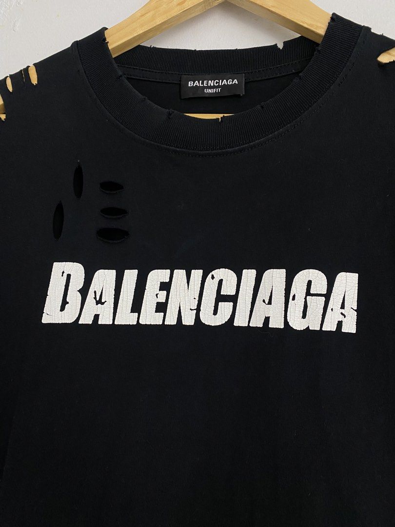 BALEN DESTROYED DESIGN (DISTRESSED) (Category: Coats, Jackets and Outerwear) located in Bulacan. Submitted by balenciaga_apparel01 (Listing ID 1470121293, Image 3). Description: BALEN DESTROYED DESIGN (DISTRESSED) - 22 WIDTH X 27 LENGTH - EXCELLENT CONDITION LIKE BNEW - COMPLETE TAGS - COLOR RATE: 9.5/10 - NO ISSUE - FREE SHIPPING NATIONWIDE - LOC BULACAN.