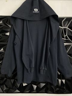 (Category: ) located in . Submitted by balenciaga_apparel01 (Listing ID 1470123075, Image 1). Description: .