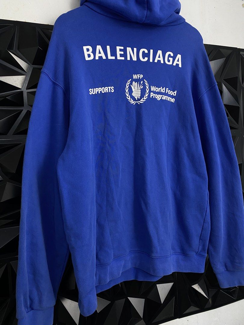 BALEN WFP HOODIE (Category: Coats, Jackets and Outerwear) located in Bulacan. Submitted by balenciaga_apparel01 (Listing ID 1470127329, Image 3). Description: BALEN WFP HOODIE - 23 WIDTH X 29 LENGTH - EXCELLENT CONDITION - COMPLETE TAGS - COLOR RATE: 8/10 - NO ISSUE (sign of use only) - FREE SHIPPING NATIONWIDE - LOC BULACAN .