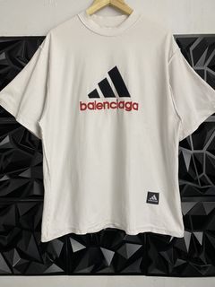 (Category: ) located in . Submitted by balenciaga_apparel01 (Listing ID 1470122085, Image 1). Description: .
